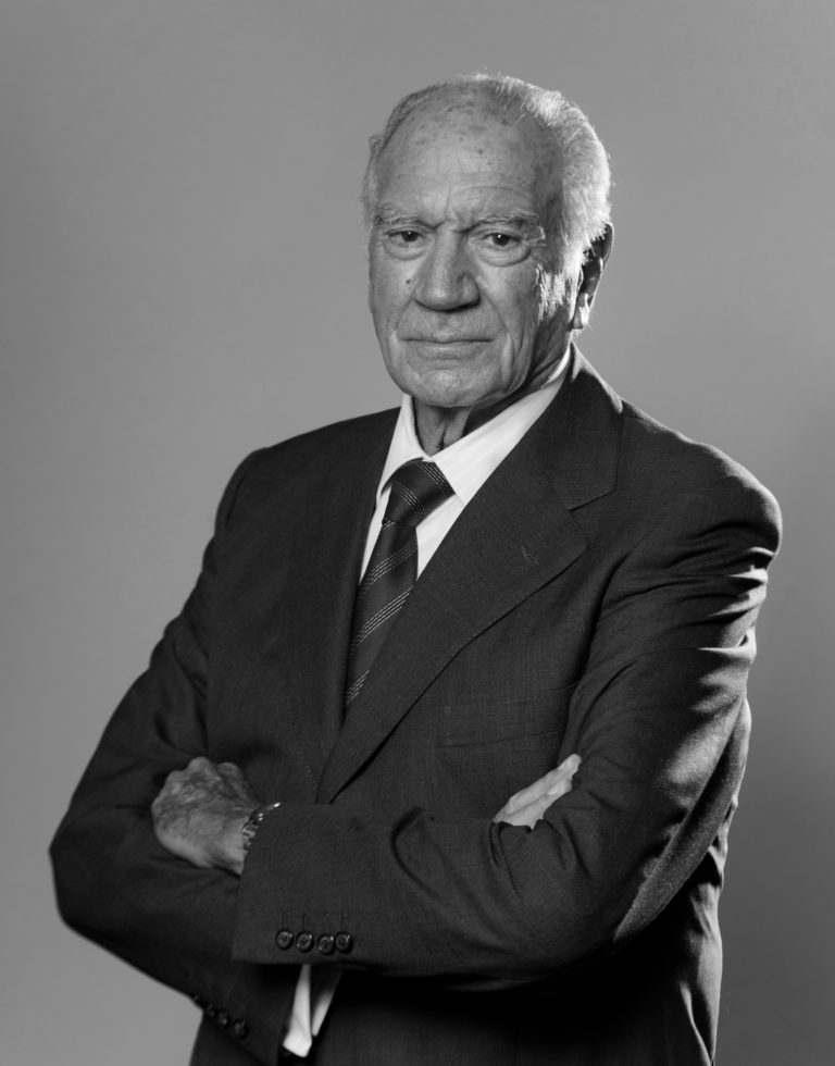 西班牙香水和时尚集团 Puig 前总裁 Mariano Puig Planas 去世，享年94岁