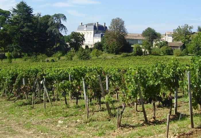 娇韵诗家族7500万欧元收购法国 Château Beauséjour 庄园