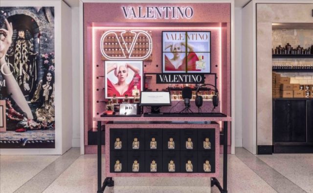 Valentino 全球首家美妆旗舰店开业