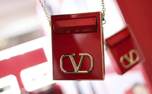 欧莱雅集团新的“掌上明珠”亮相：Valentino 全系列美妆正式进军中国市场
