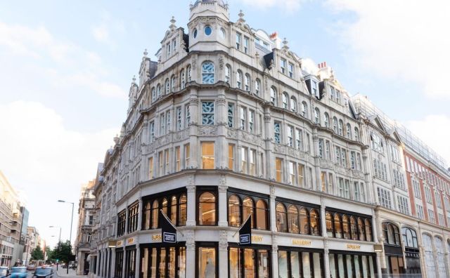 Burberry 在伦敦推出首家全新概念旗舰店，即将登陆上海恒隆广场