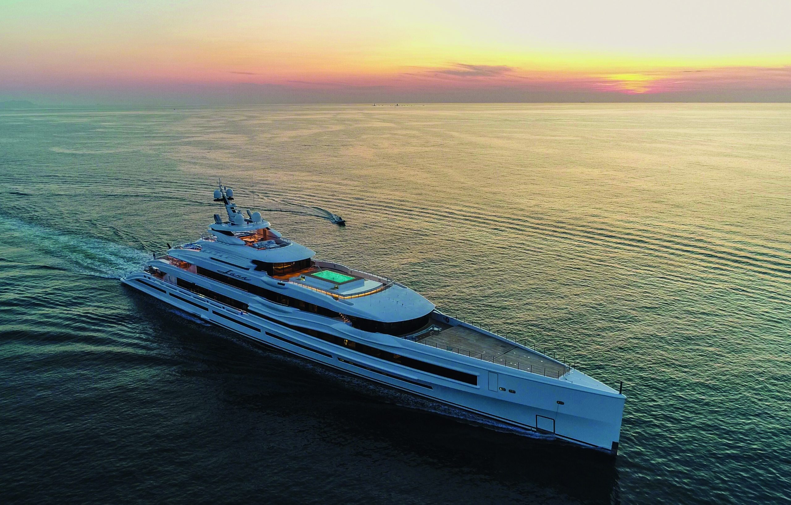 快讯：意大利游艇巨头阿兹慕｜贝尼蒂集团年度生产总值高达8.5亿欧元