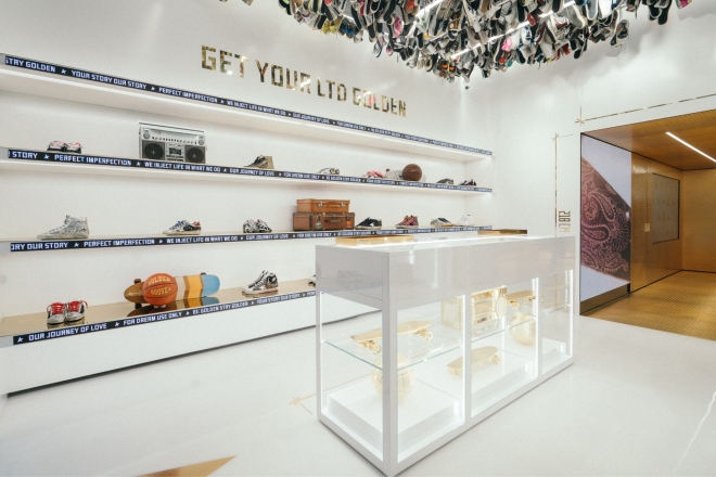 “一个创造对话的空间”：意大利轻奢潮鞋品牌 Golden Goose 在米兰开设全新概念店