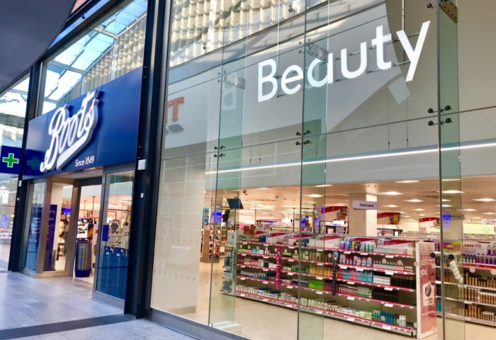 传：英国最大健康美容零售商 Boots 拟出售，估值至少50亿英镑