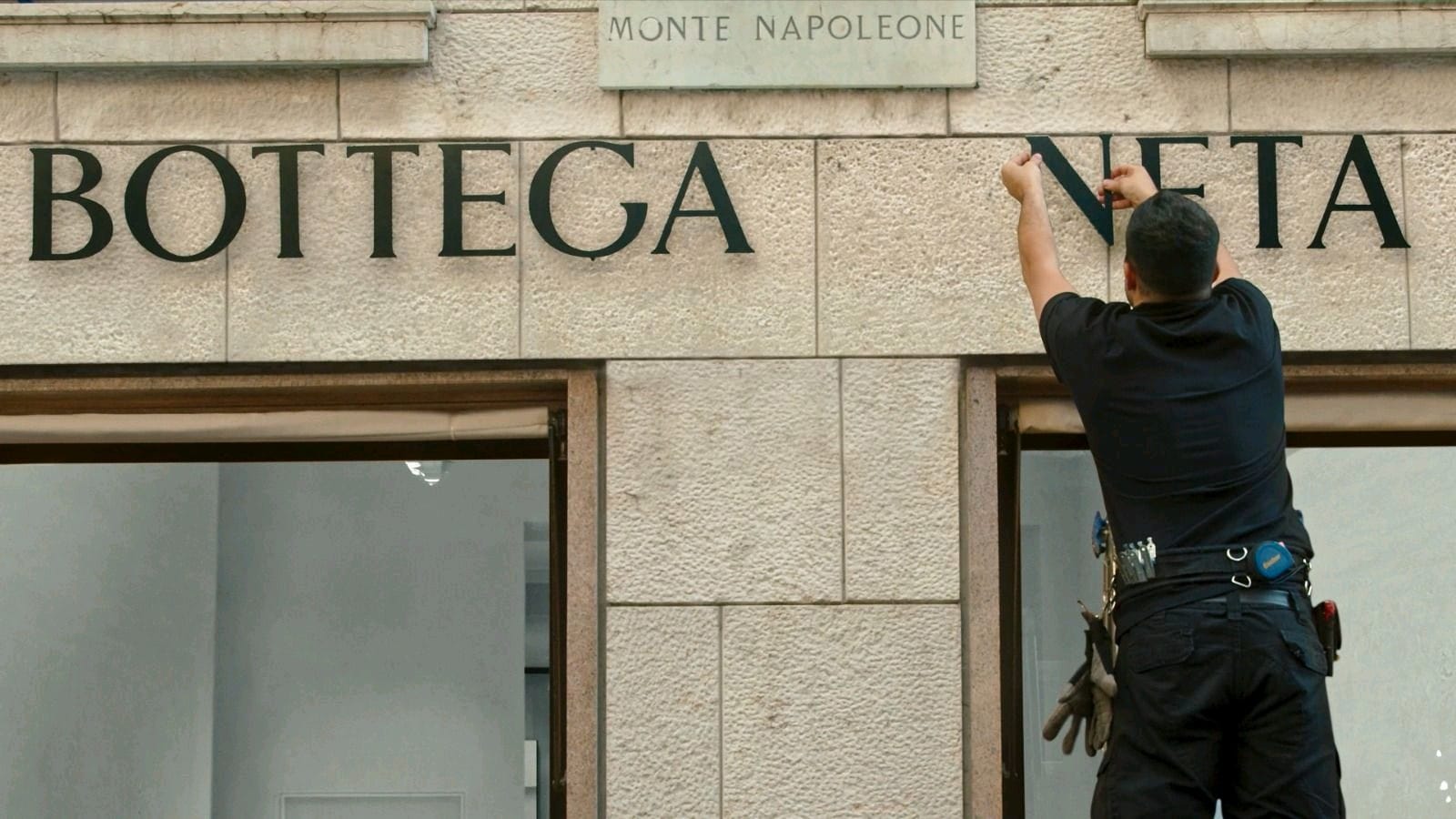 Bottega Veneta为何“破坏”自家门店招牌，下架所有产品？