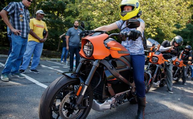哈雷摩托旗下电动摩托品牌 Live Wire 估值近17.7亿美元，将通过SPAC交易上市