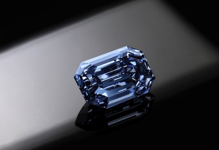 苏富比将拍卖史上最珍贵蓝钻：「戴比尔斯 库利南 浩宇之蓝」，估价超4800万美元