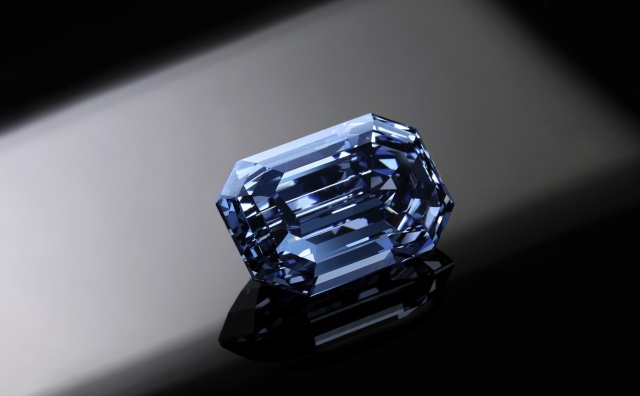 苏富比将拍卖史上最珍贵蓝钻：「戴比尔斯 库利南 浩宇之蓝」，估价超4800万美元