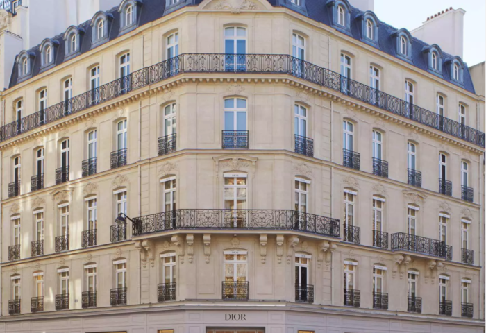 特写｜永不落幕的回顾展！探秘 Dior重装开业的巴黎老店和品牌展览馆