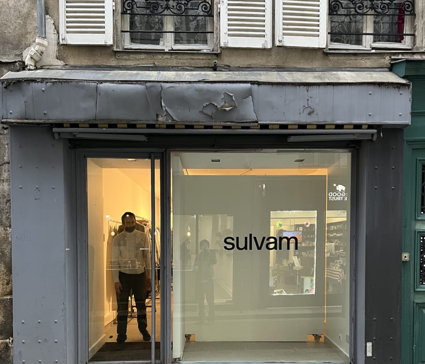 日本设计师品牌 sulvam 成立法国公司，在巴黎建立精品服装工作室