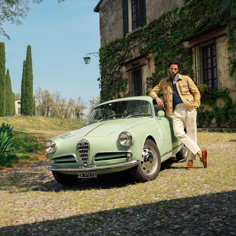 意大利豪华汽车品牌 Alfa Romeo 与手工男鞋品牌 Velasca打造联名鞋款
