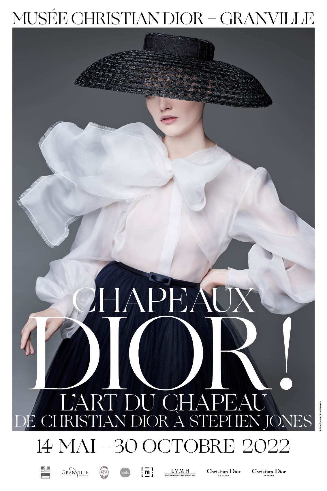 Christian Dior 博物馆举行特别展览，近200顶经典帽子亮相