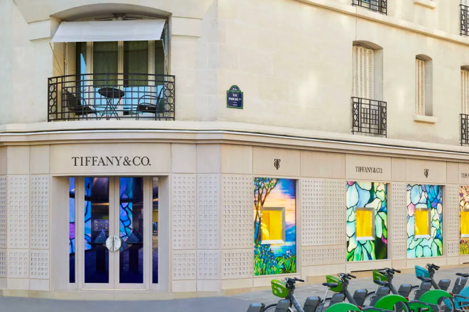 美国珠宝品牌Tiffany 在巴黎蒙田大道推出为期一年的快闪精品店