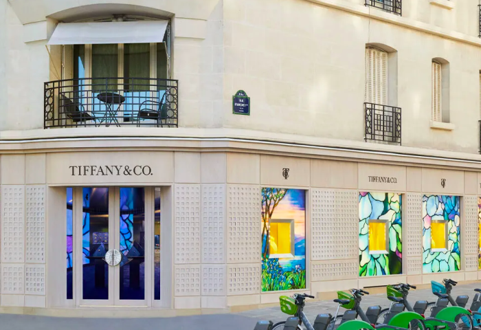 美国珠宝品牌Tiffany 在巴黎蒙田大道推出为期一年的快闪精品店