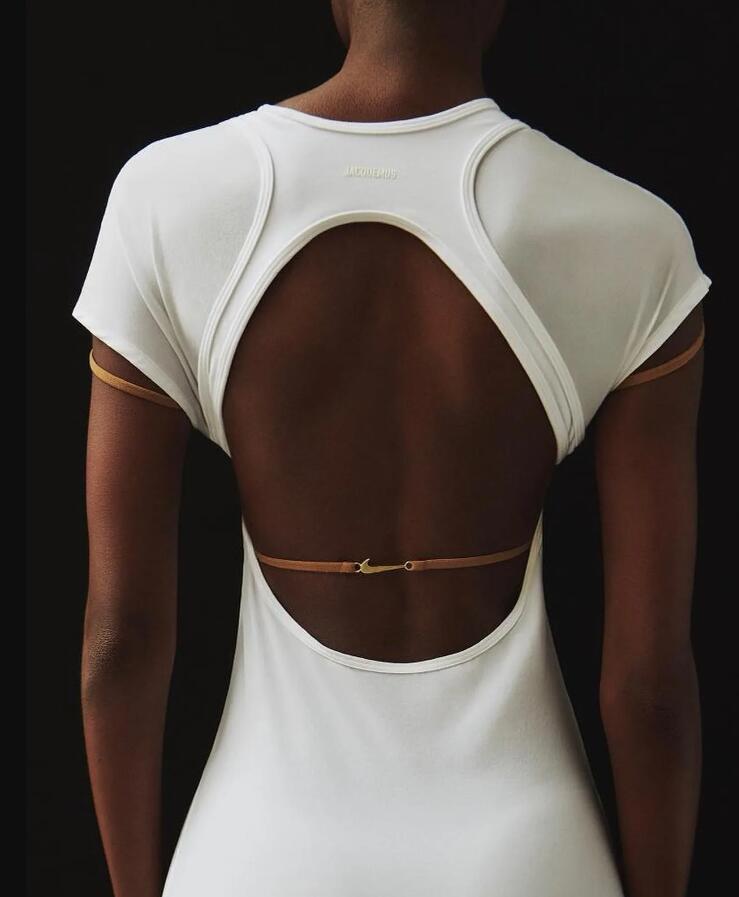 特写|运动品牌如何打动时尚女性?Nike×Jacquemus 打开了一扇新门 – 华丽志