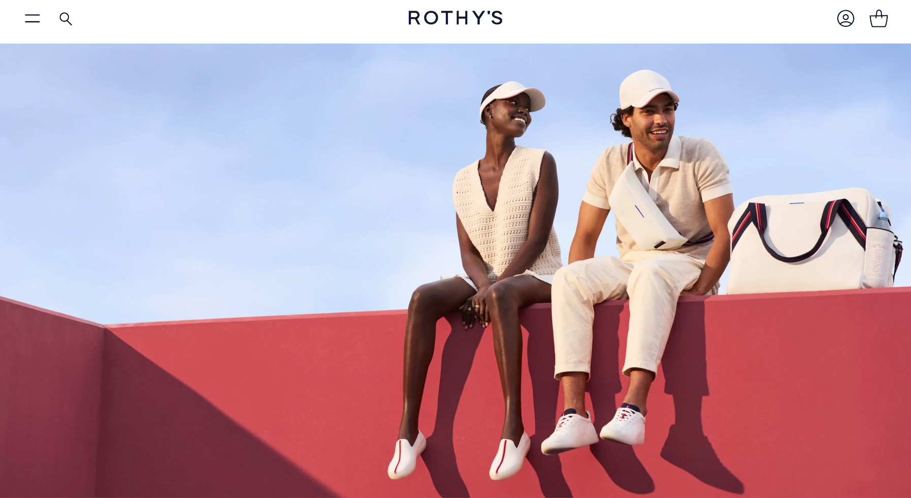 以回收依云塑料瓶为原料，美国可持续环保鞋履品牌 Rothy’s 推出首个网球胶囊系列