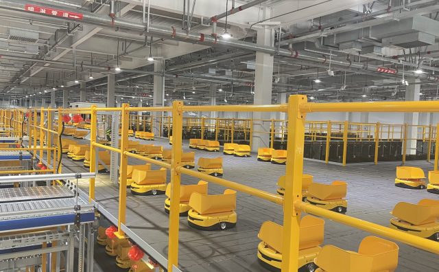 斯凯奇在中国最大的投资项目-太仓物流中心正式开仓，未来将继续下沉中国市场