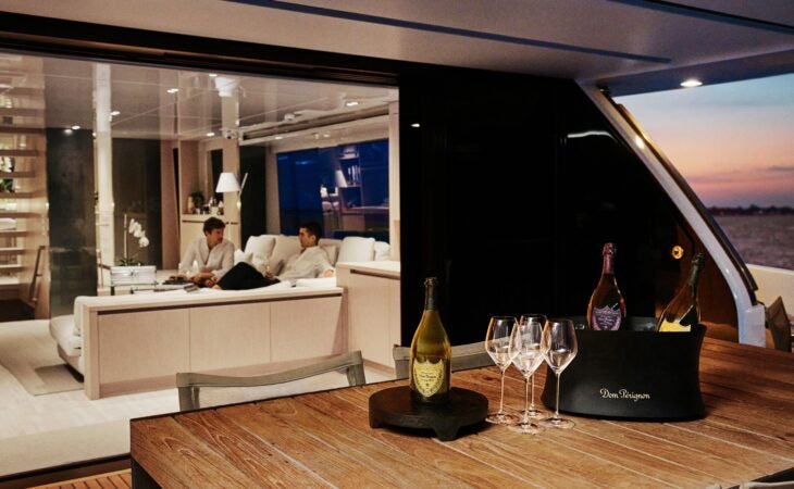 LVMH 旗下唐培里侬香槟携米其林三星主厨推出游艇美食之旅