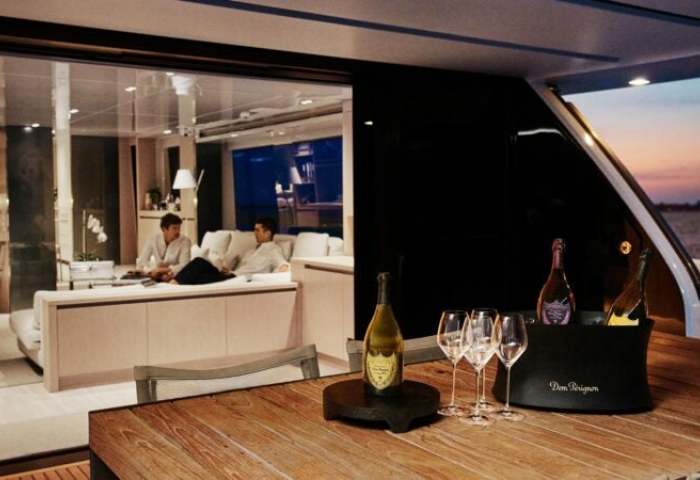 LVMH 旗下唐培里侬香槟携米其林三星主厨推出游艇美食之旅
