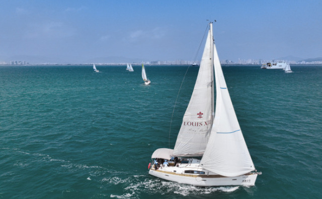 海南三亚，法国烈酒品牌路易十三连续14年举办帆船挑战赛