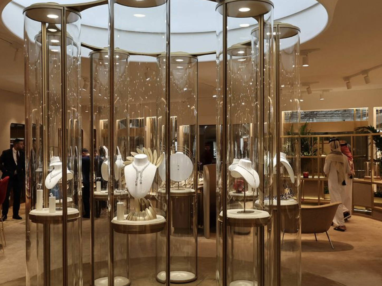 第19届多哈珠宝和钟表展圆满闭幕，卡塔尔女性珠宝商大放异彩