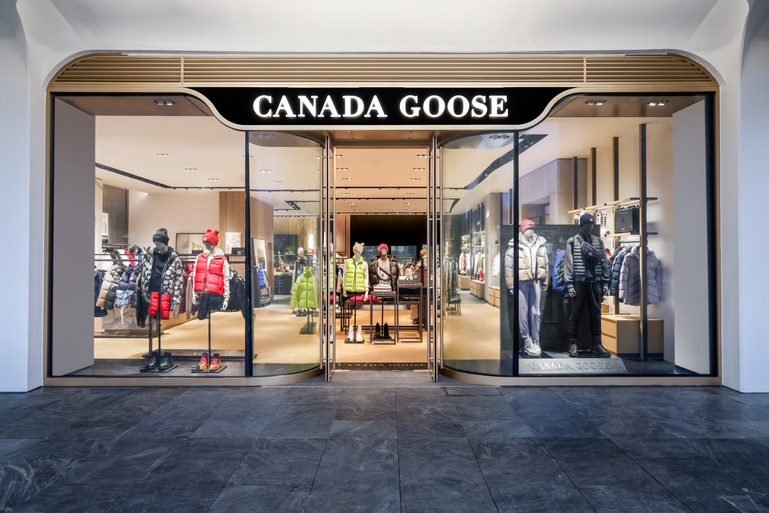 加拿大鹅上季度销售收入同比增长31.4%，中国内地销售大涨40%