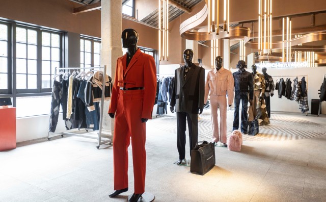6月巴黎男装周官方日程出炉，LV新任男装创意总监首秀；5家中国设计师品牌亮相