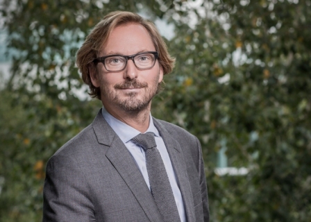 L'ÉCOLE珠宝艺术中心在上海开幕，梵克雅宝全球总裁及首席执行官 Nicolas Bos 接受《华丽志》专访