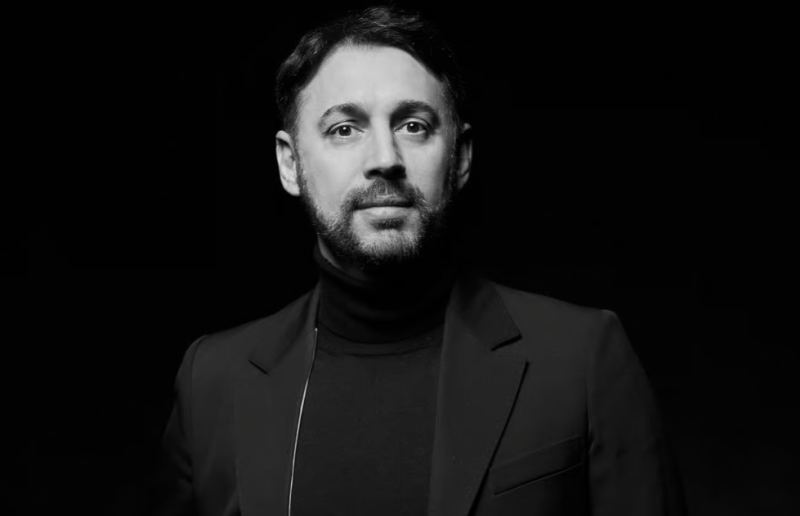 人事六则丨Arnault的四子出任LVMH集团手表部门CEO，《Vogue》老将回归任全球创意总监，Valentino、K-Swiss、Caruso等高管任命