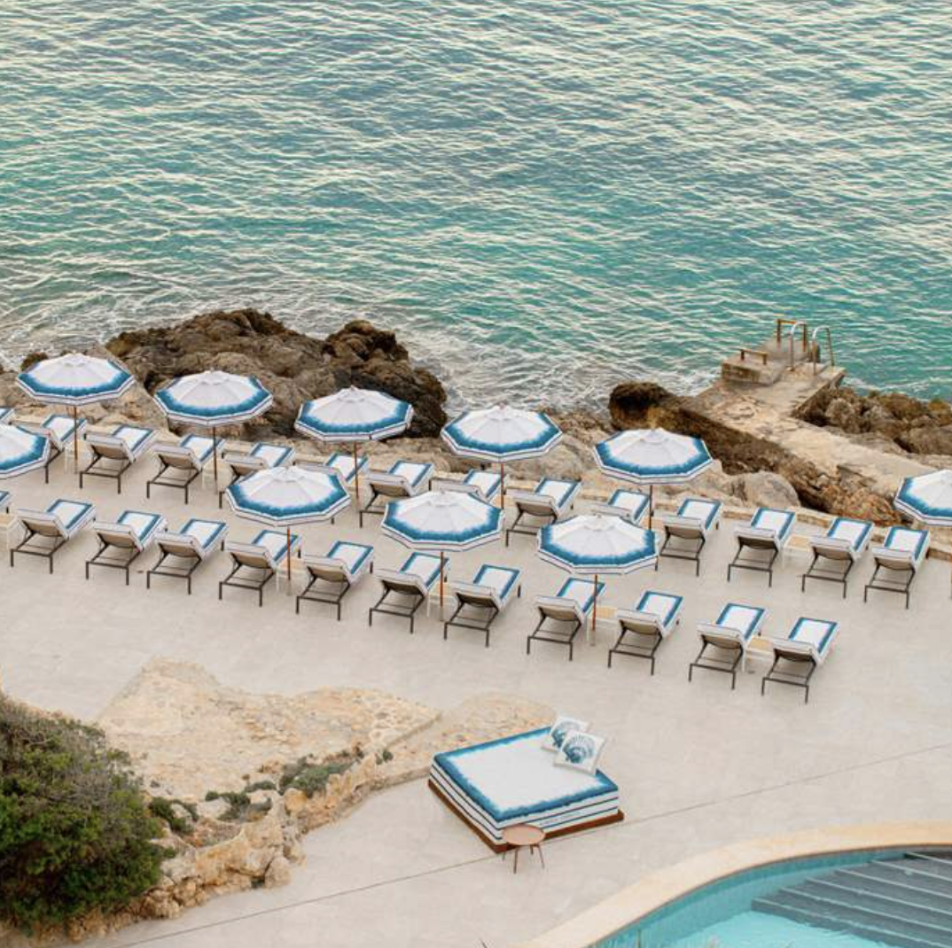 意大利时尚品牌 Alberta Ferretti 与美利亚酒店集团合作推出泳池俱乐部