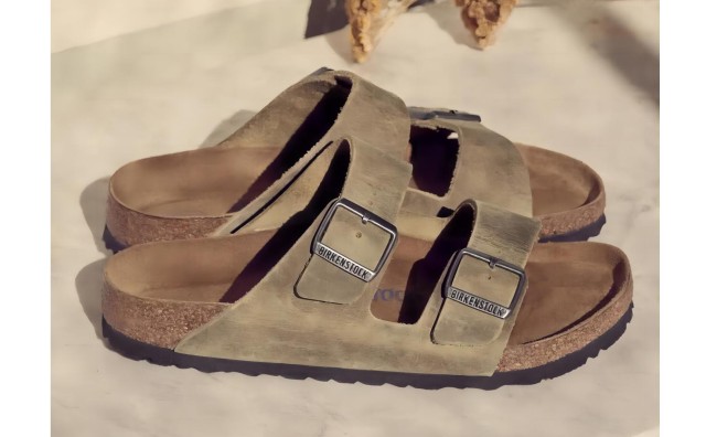 市值破百亿美元，Birkenstock管理层详解这双“老凉鞋”为何逆势增长？