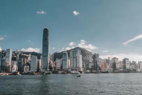 香港7月份珠宝钟表及名贵礼物销售同比升19.7%，零售业总体连续第15个月录得增长