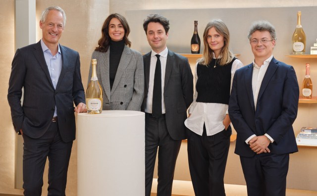 酩悦轩尼诗收购法国超模联合创办的高端无酒精起泡酒 French Bloom 少数股权
