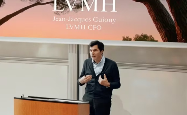 LVMH集团与INSEAD在社会经济和管理科学教育和研究领域开展合作