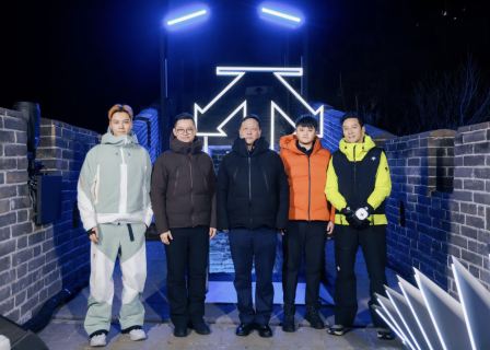 华丽现场｜迪桑特于长城举办“迎峰而上”发布会