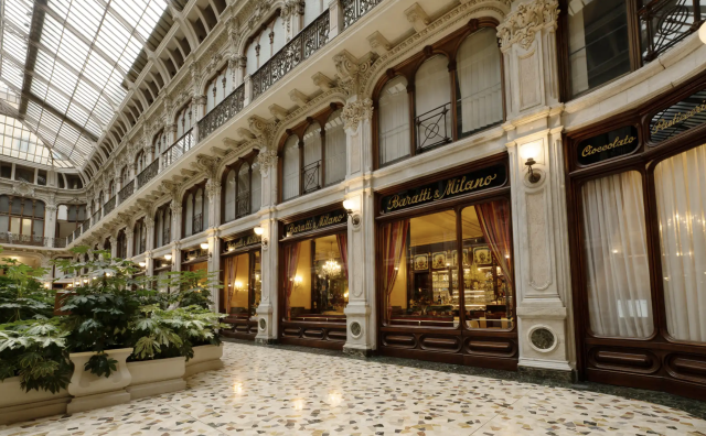 黑石集团出售都灵150年历史的地标性购物中心 Galleria Subalpina
