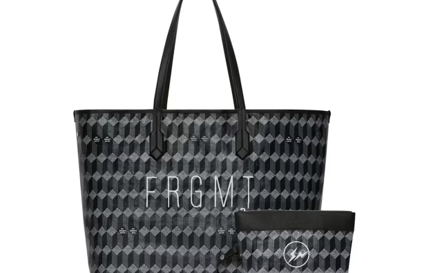曾与 LV、Goyard 齐名的法国老牌箱包制造商 Au Départ 重振旗鼓