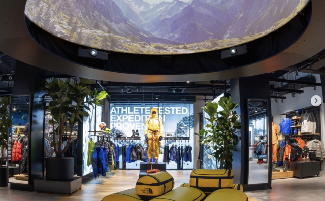 The North Face 重塑伦敦摄政街旗舰店，首创360度投影穹顶