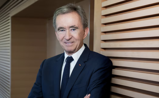 传：LVMH集团掌门人将收购传媒集团 Bey Médias 旗下媒体品牌 L’Opinion 和 Agefi