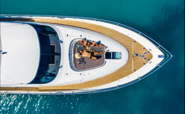 陷入困境的英国豪华游艇公司 Fairline 被一家资产管理公司收购