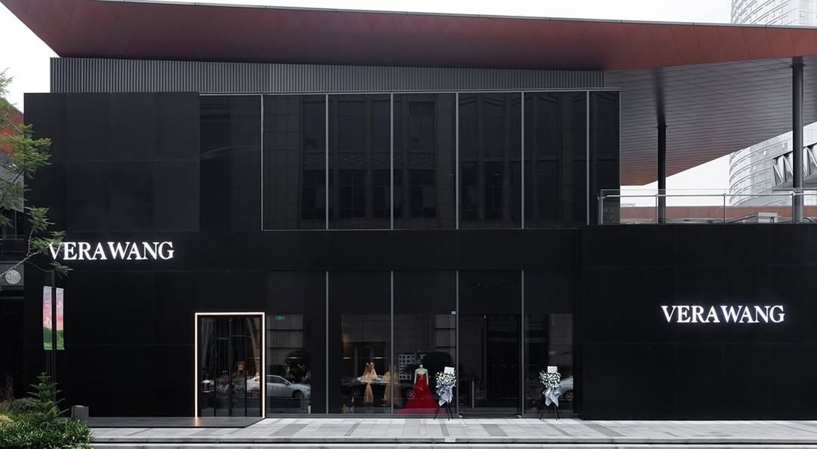VERA WANG 品牌达成新授权协议，将在英国和欧洲地区推出高端女装成衣系列