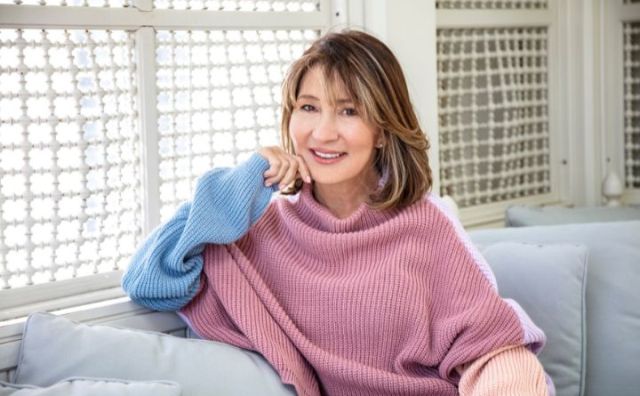 64岁再创业，76岁时被欧莱雅十亿美元收购！ 这位“护发界的女王”为何连连点石成金？