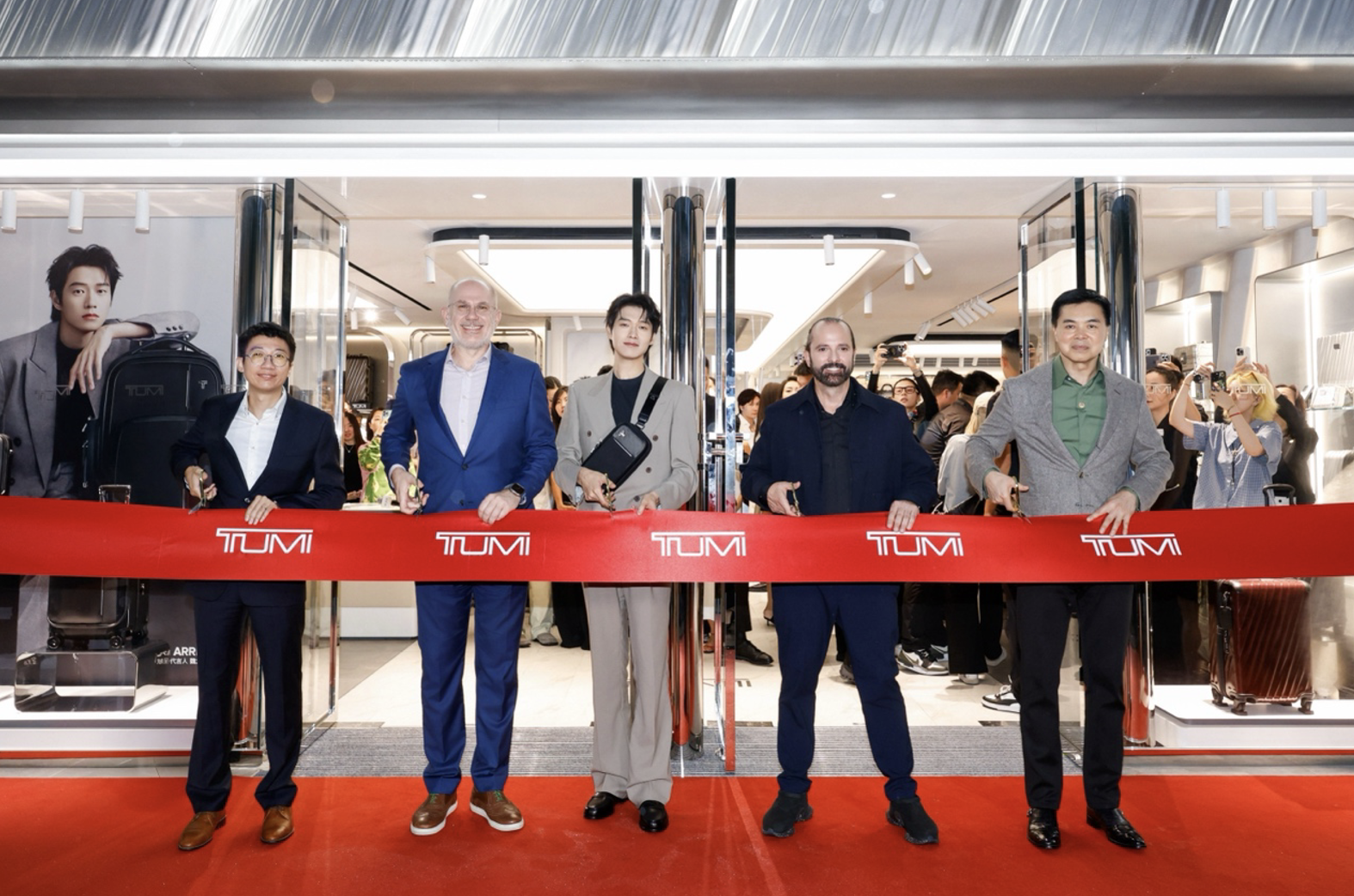 华丽现场｜TUMI 途明开设中国首家旗舰店
