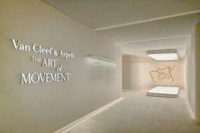 华丽现场｜梵克雅宝高级珠宝艺术展第五站来到南京德基，开放至10月9日