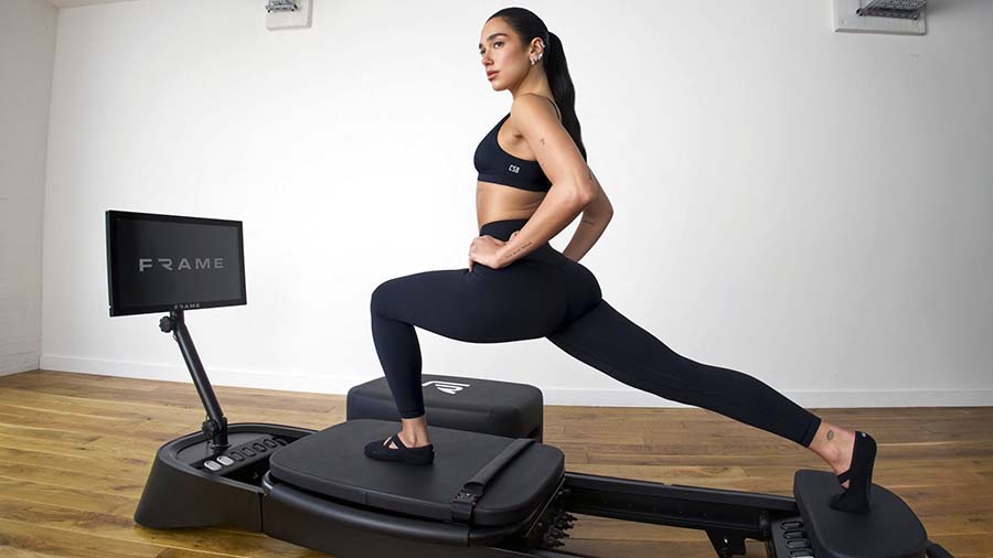 著名歌星 Dua Lipa 成为普拉提健身器材品牌 Frame Fitness 的联合创始人兼首席创意官
