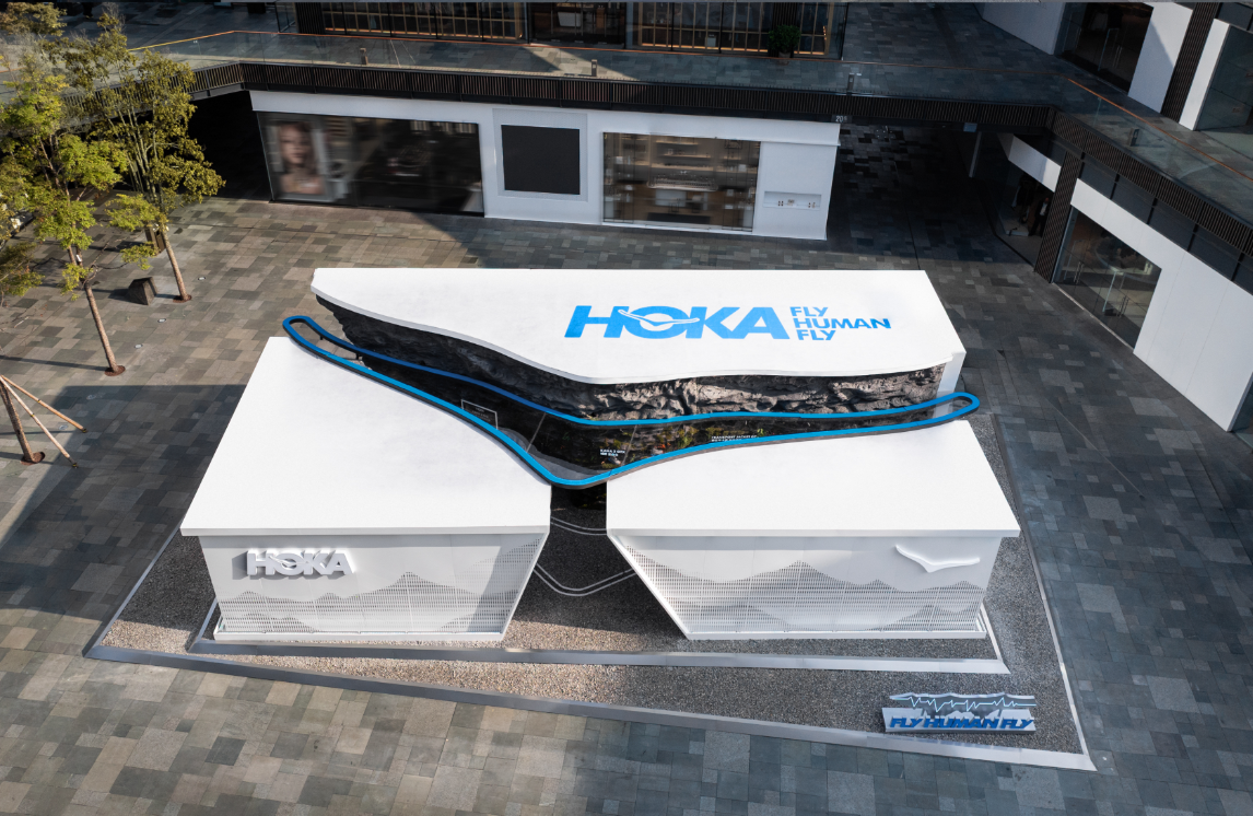 华丽现场丨HOKA 在成都揭幕「城野穿行」快闪空间,“四城齐飞”驱动发展中国版图