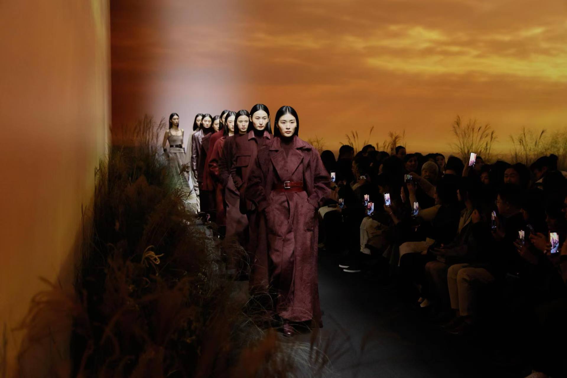 华丽现场｜Max Mara 于北京举办2025 秋冬系列时装大秀及经典大衣臻赏活动