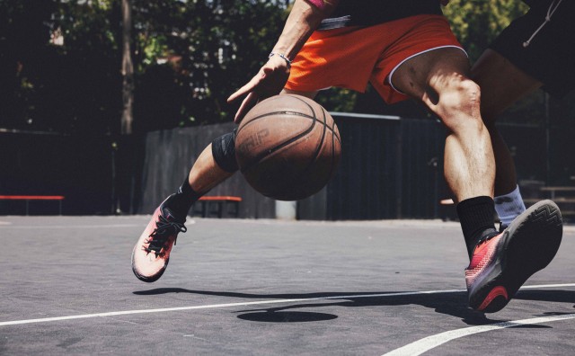 NIKE管理层详解中国市场的挑战和机遇：这里的复苏将遵循一个“不同的时间表”