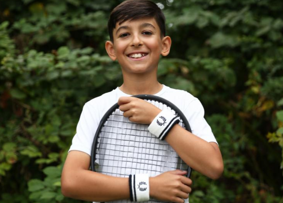 英国网球时尚品牌 Fred Perry 的母公司上财年营收下滑3.7％至1.44亿英镑，但盈利有所增长