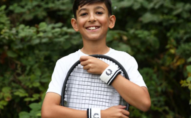 英国网球时尚品牌 Fred Perry 的母公司上财年营收下滑3.7％至1.44亿英镑，但盈利有所增长